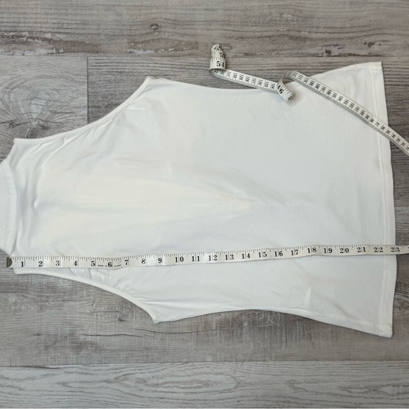 Anne Fontaine Stilla White Ruffle Sleeveless Blouse Womens size Small French 38 - Picture 7 of 10